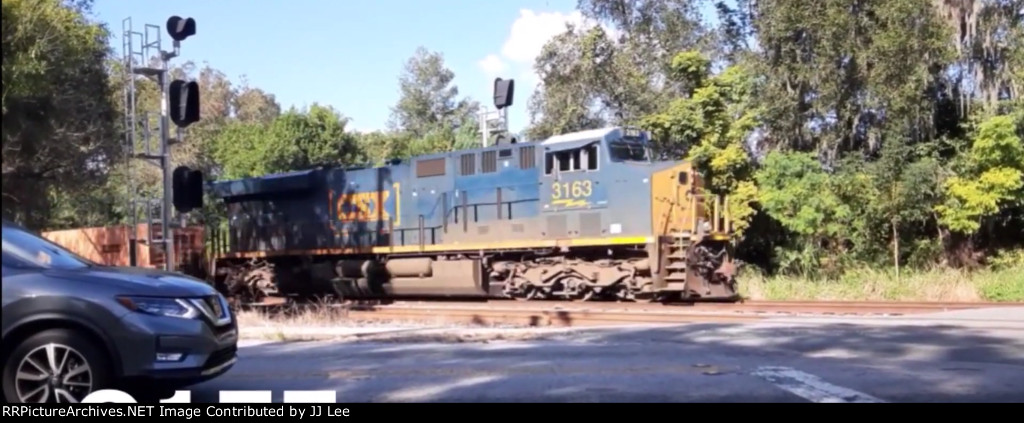 CSX 3163 & 947 on CSX Q177. 